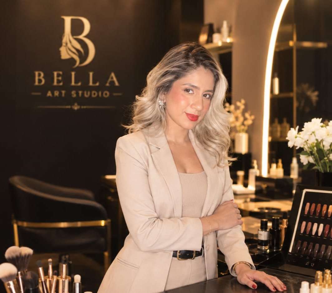 Maria, fundadora de Bella Art Studio - Salón de peluquería y estética en Luque, Paraguay
